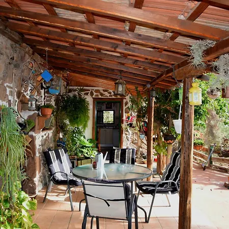 La Casa De Pinos * Temisas